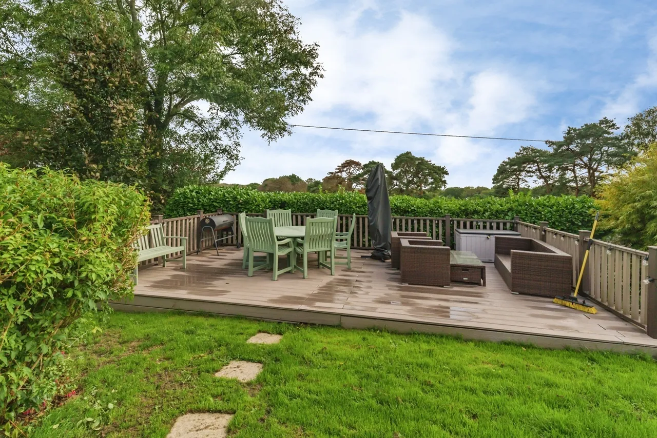 Lions Green, TN21, photo 29