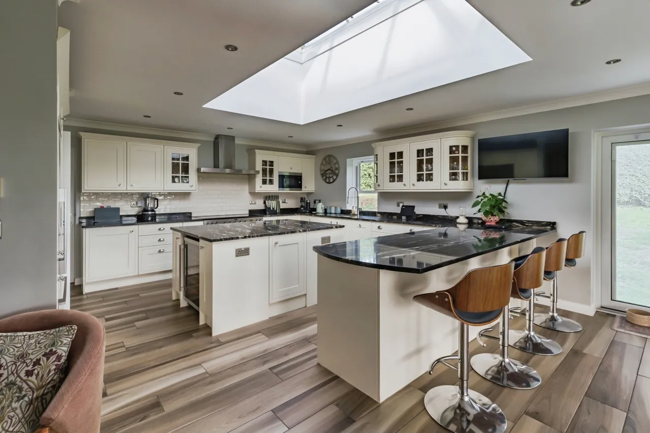 Lions Green, TN21, photo 12