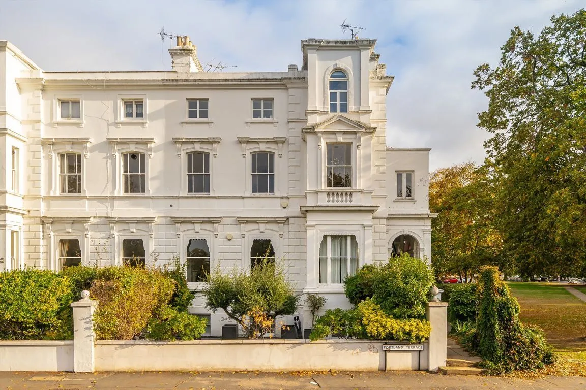 3 bed property to rent, Portland Terrace, Richmond, TW9