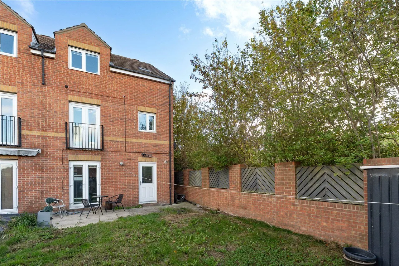 Jasmine Gardens, Castleford, WF10, photo 10