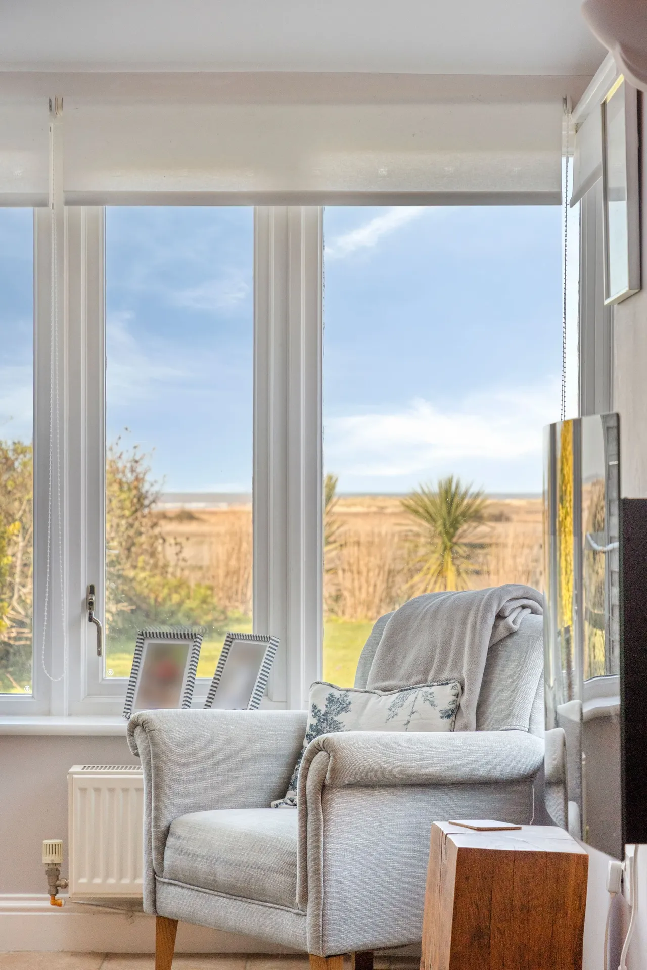 A Serene Retreat with Sunlit Gardens, photo 9