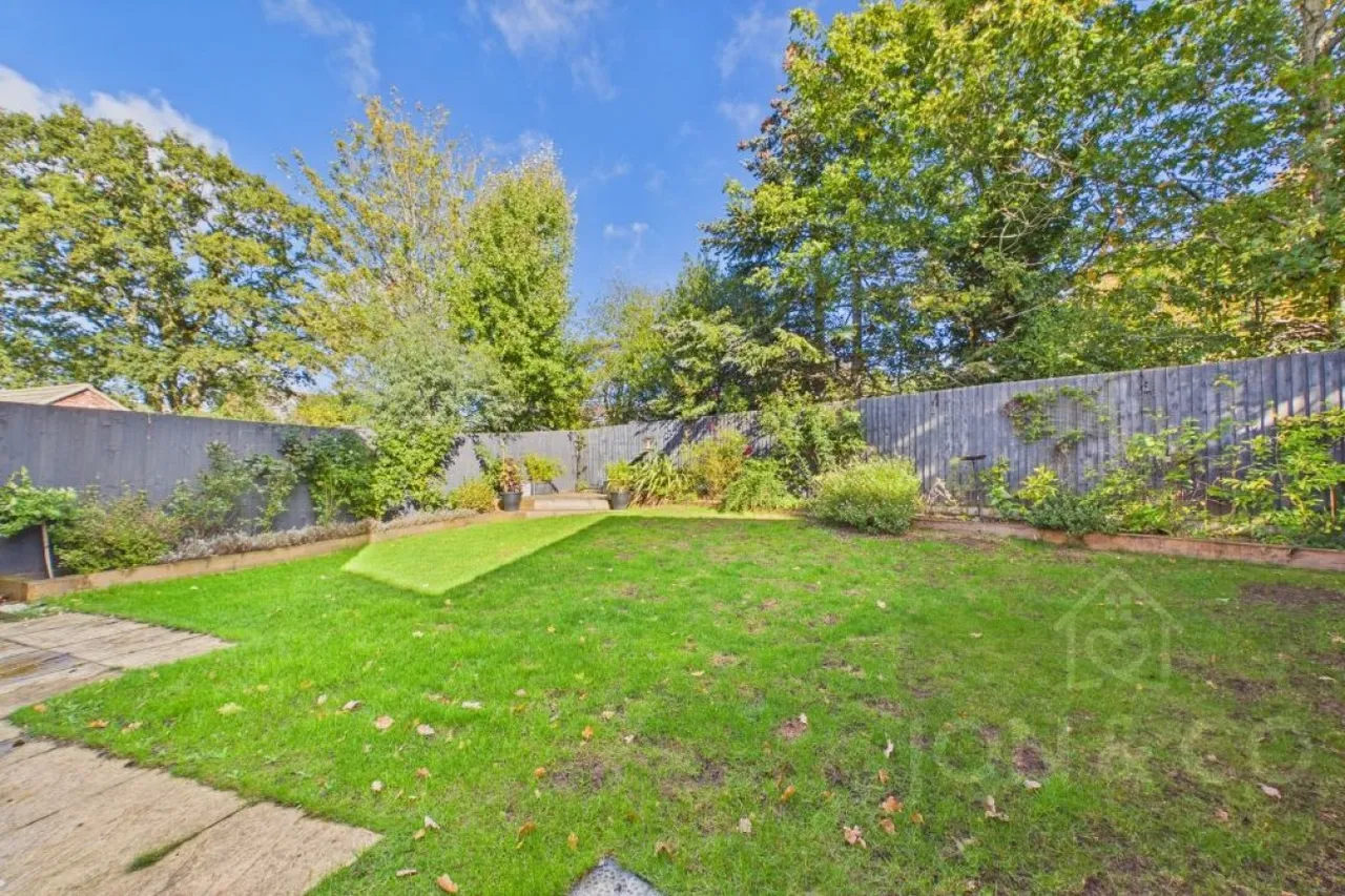 Turnpike, Moulton, NN3, photo 22
