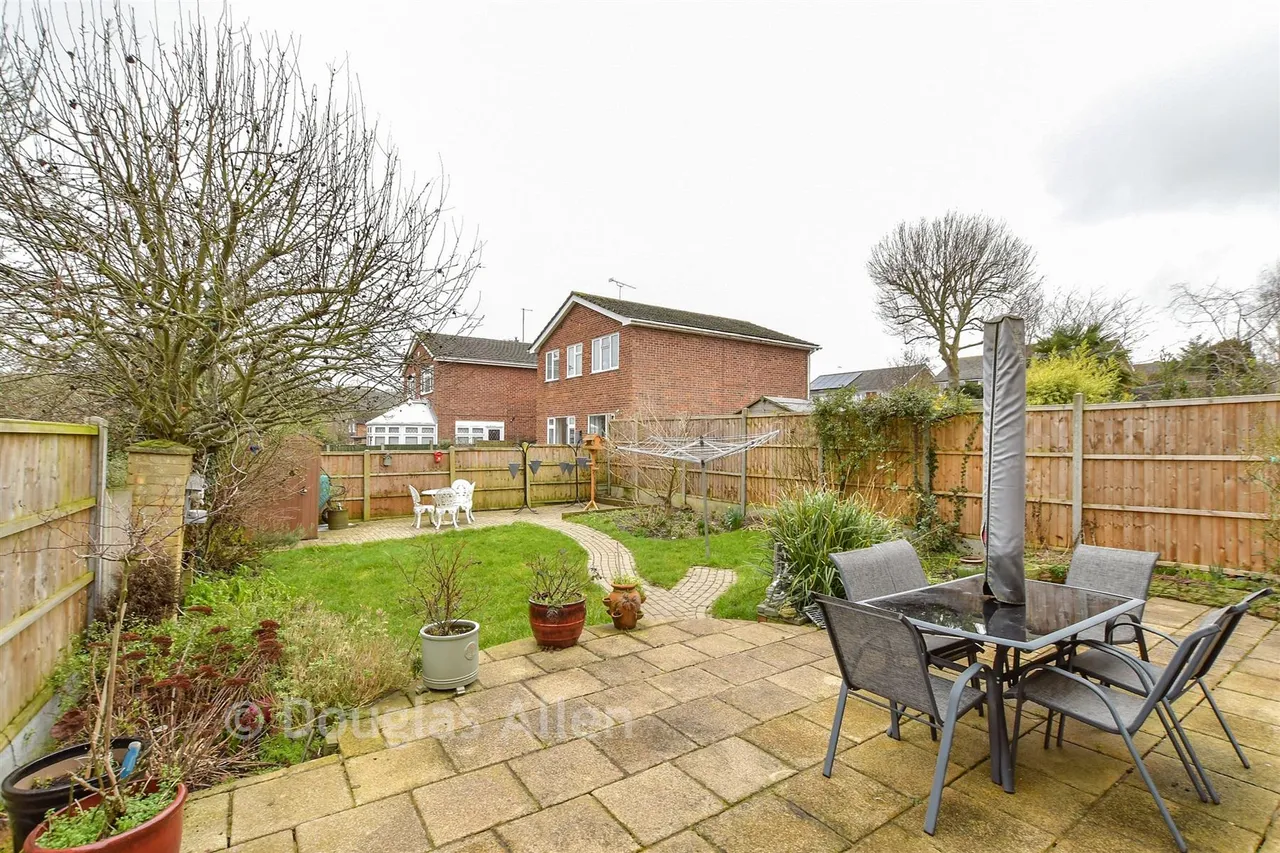 Great Berry Lane, Langdon Hills, SS16, photo 6