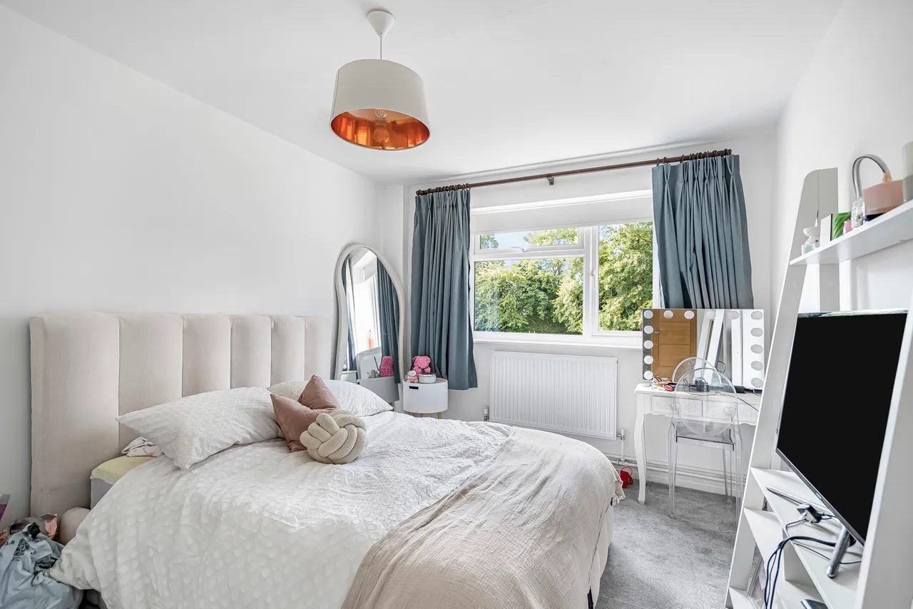 Broom Hall, Oxshott, KT22, photo 6
