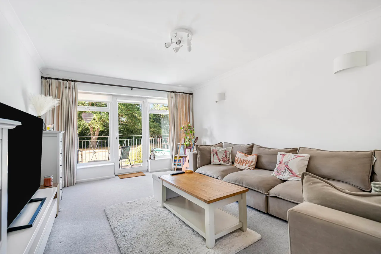 Broom Hall, Oxshott, KT22, photo 5