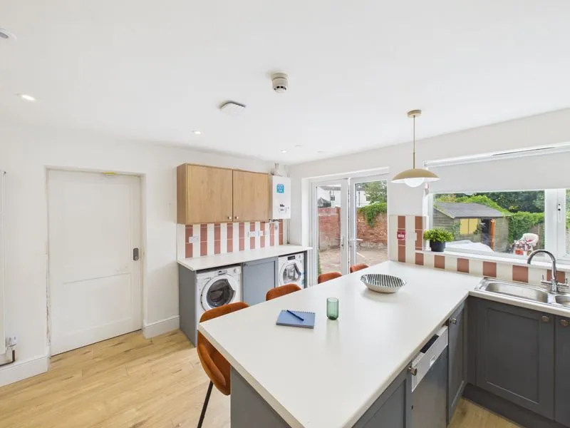 Tewkesbury Road, Longford, GL2, photo 9