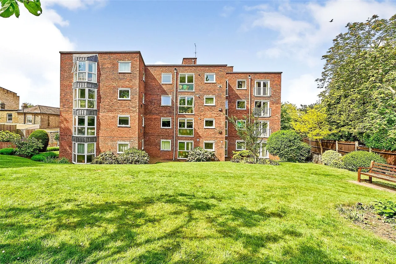 1 bed flat for sale, Queens Road, Kingston upon Thames, KT2