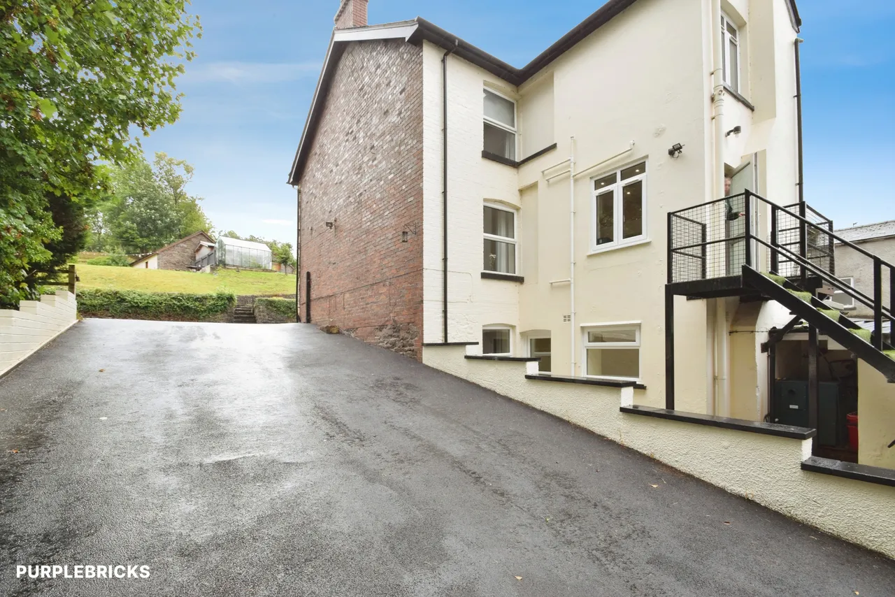 High Street, Sennybridge, LD3, photo 5