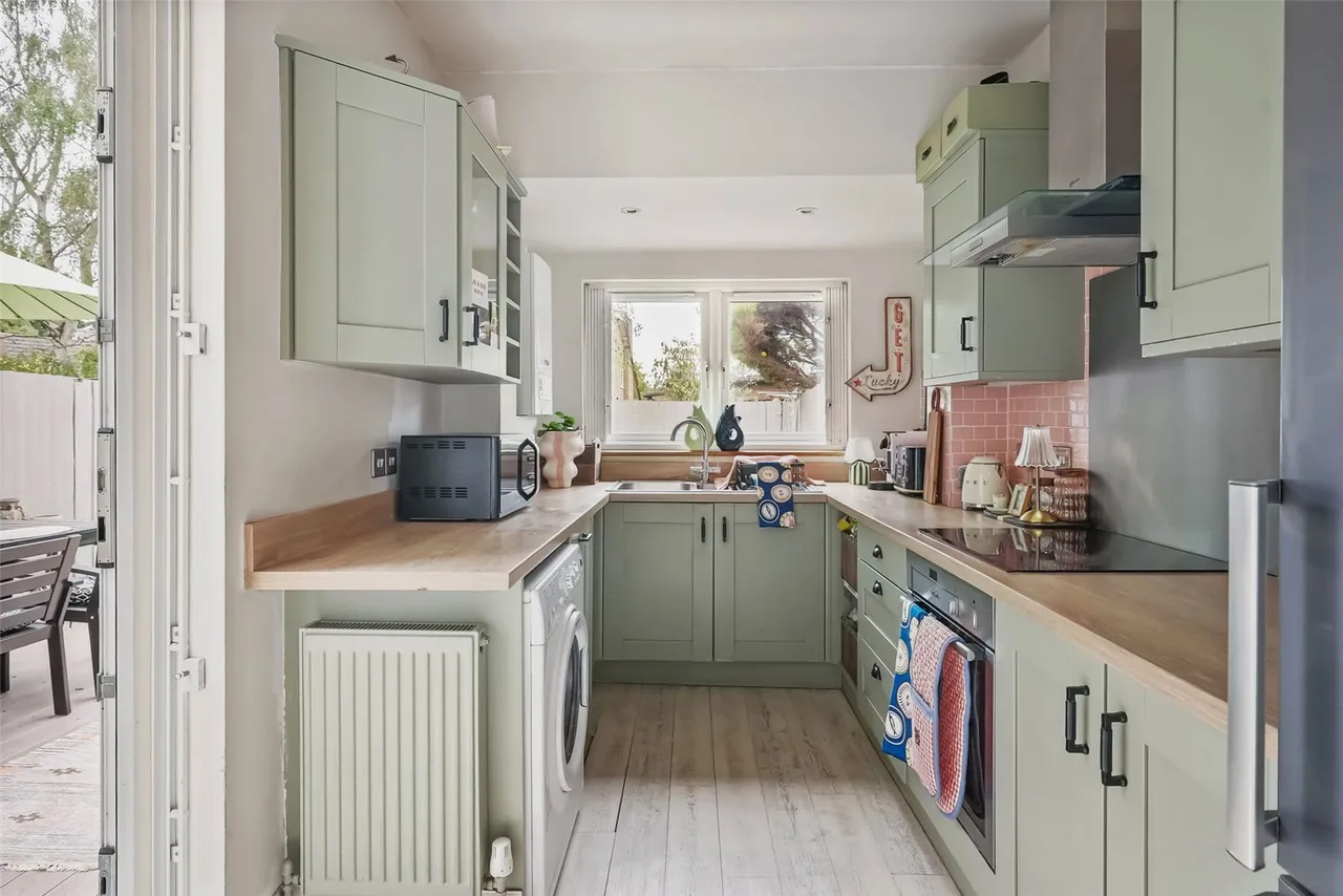 Hanworth Road, Hampton, TW12 3EJ, photo 6