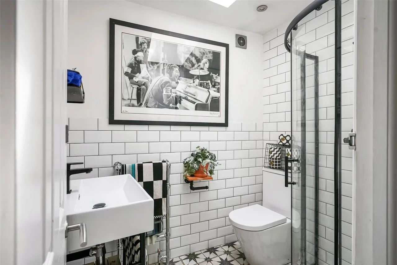 Hanworth Road, Hampton, TW12 3EJ, photo 11