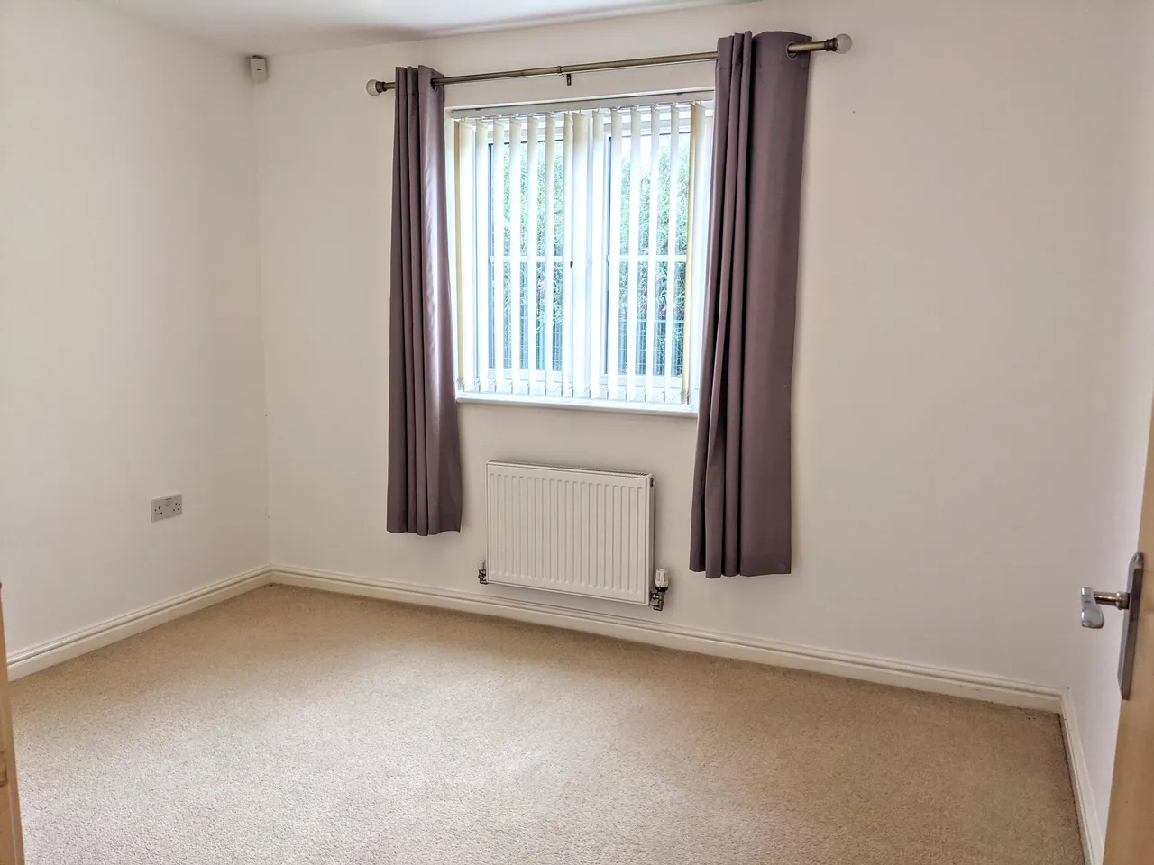 Meadow View, Tyla Garw, CF72, photo 7
