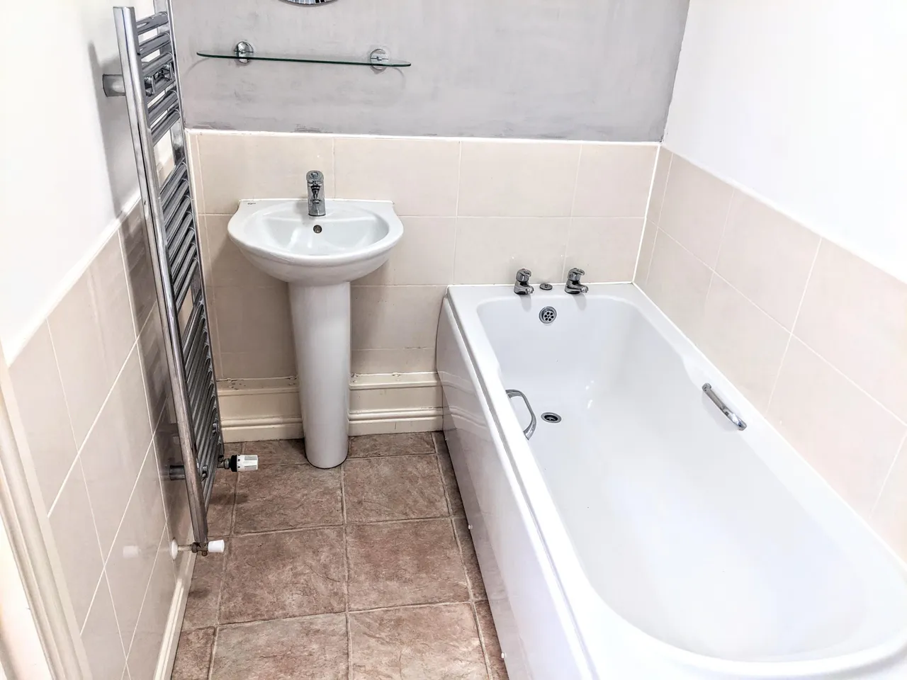 Meadow View, Tyla Garw, CF72, photo 5