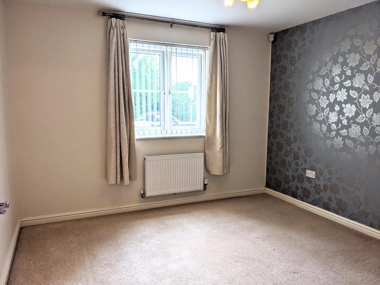 Meadow View, Tyla Garw, CF72, photo 9
