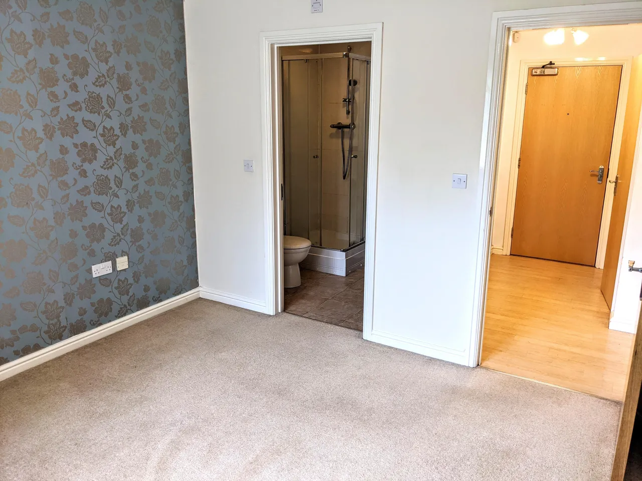 Meadow View, Tyla Garw, CF72, photo 11
