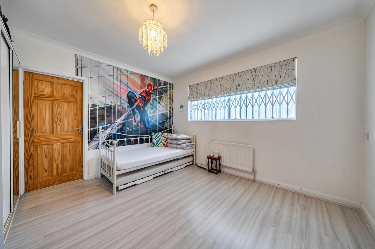 Elgin Drive, Northwood, HA6, photo 12