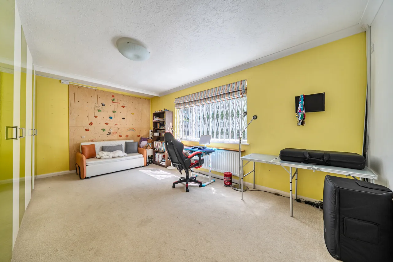 Elgin Drive, Northwood, HA6, photo 13