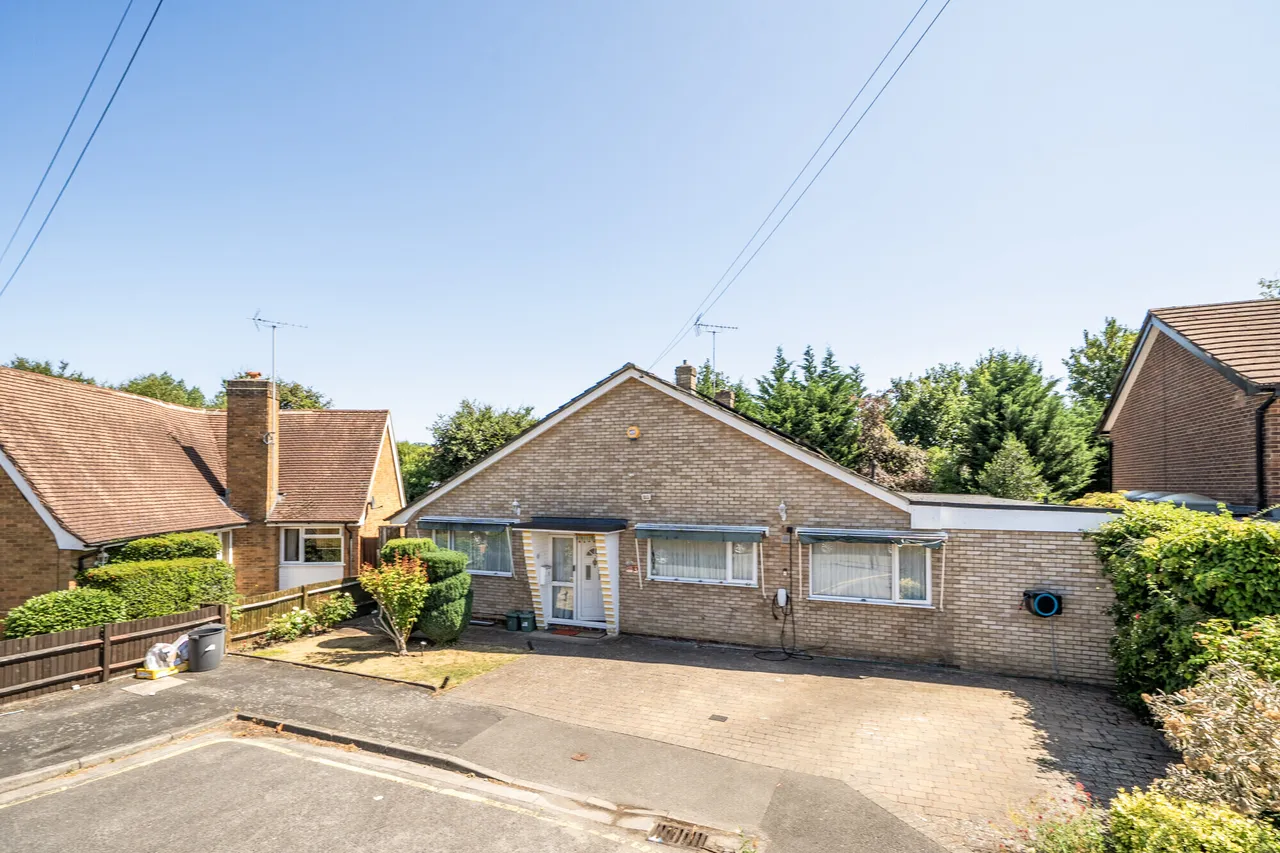 5 bed house for sale, Elgin Drive, Northwood, HA6