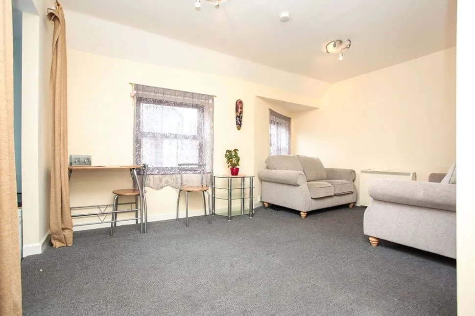 Regent Court, Hinckley, Leicestershire, LE10, photo 5