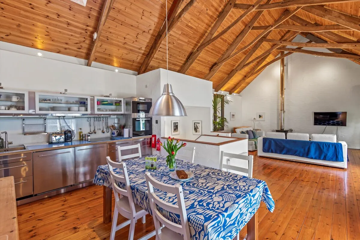 The Barn and Laundry, Chantry, TQ7, photo 3