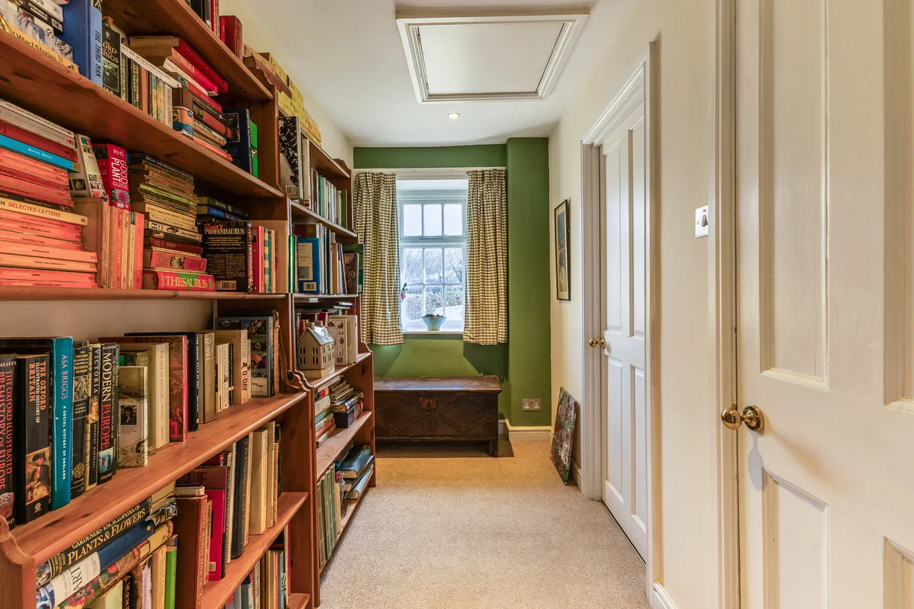 Hazelbury Hill, Box, SN13, photo 7