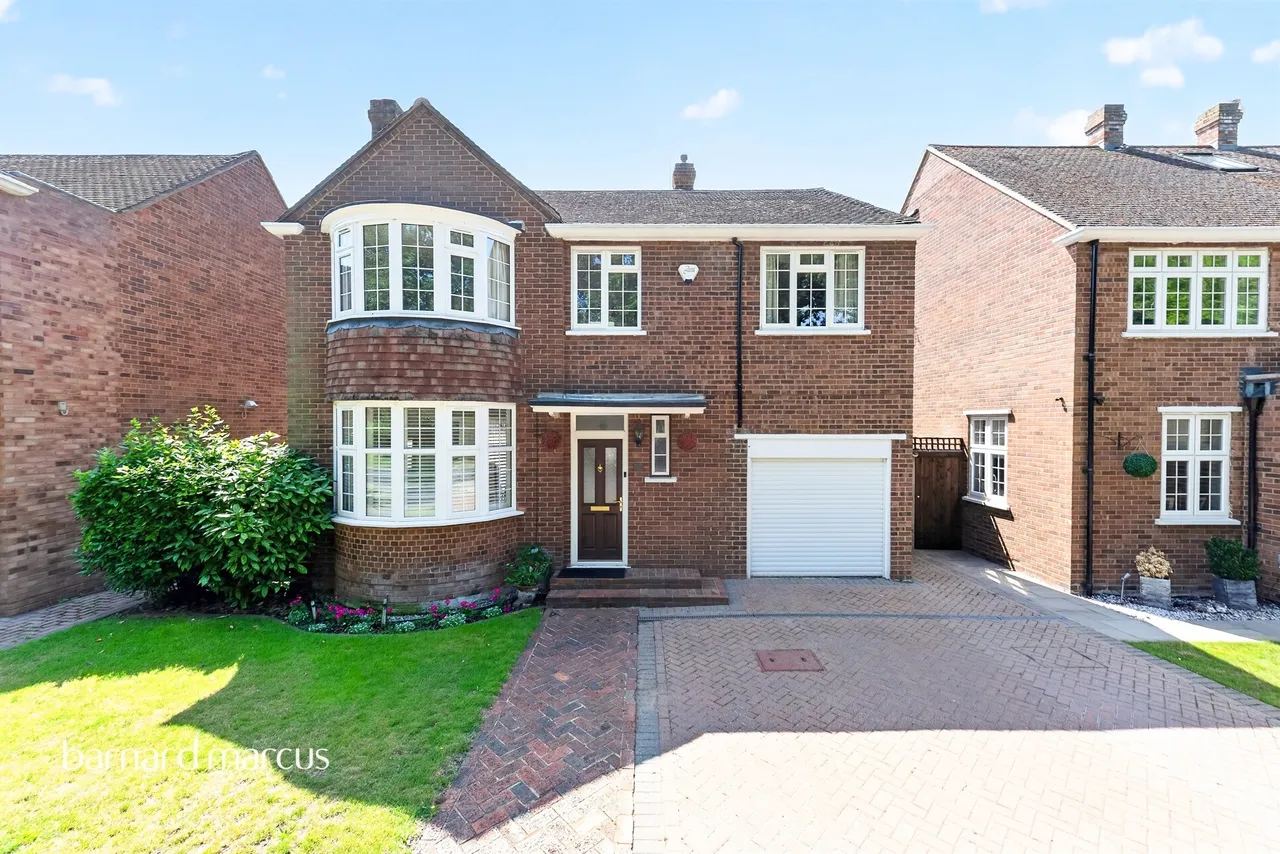 Moatside, Hanworth Park, TW13, photo 14