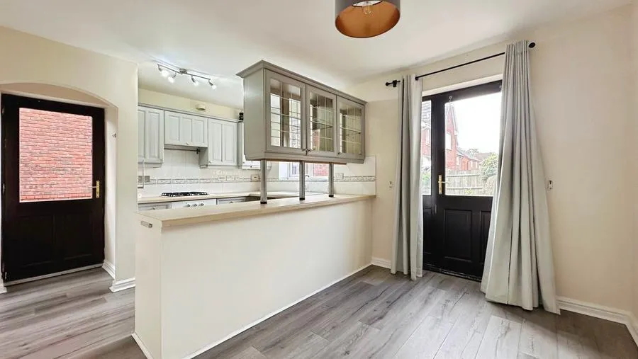 Pavilion Gardens, Bromsgrove, B61, photo 5