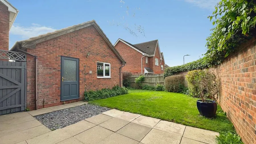 Pavilion Gardens, Bromsgrove, B61, photo 18