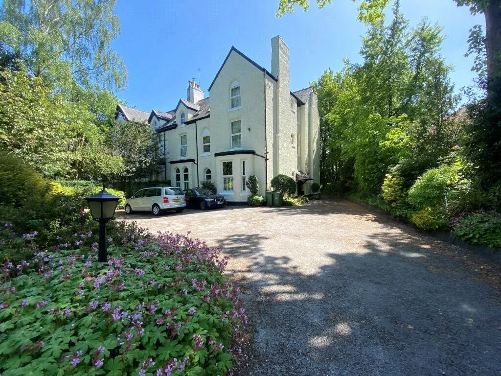 2 bed flat for sale, Woodville Road, Altrincham, WA14