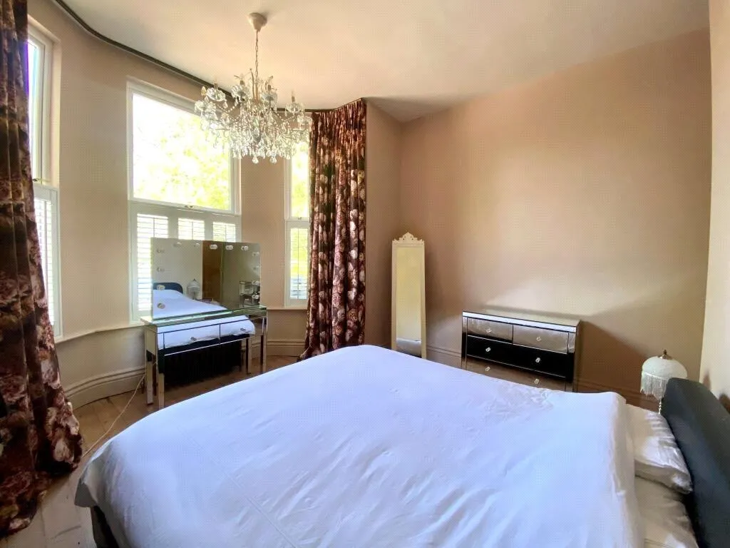 Woodville Road, Altrincham, WA14, photo 4