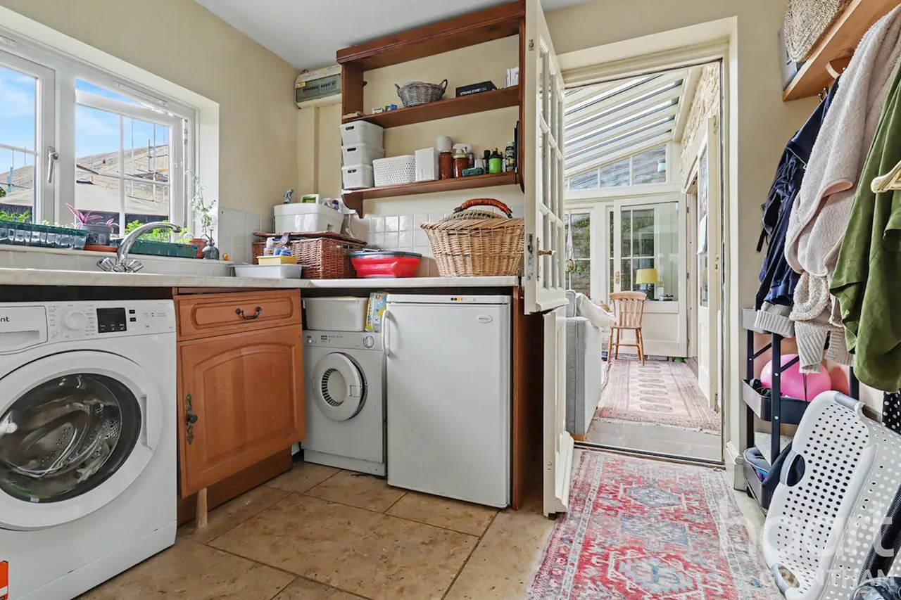 High Street, South Witham, NG33, photo 12