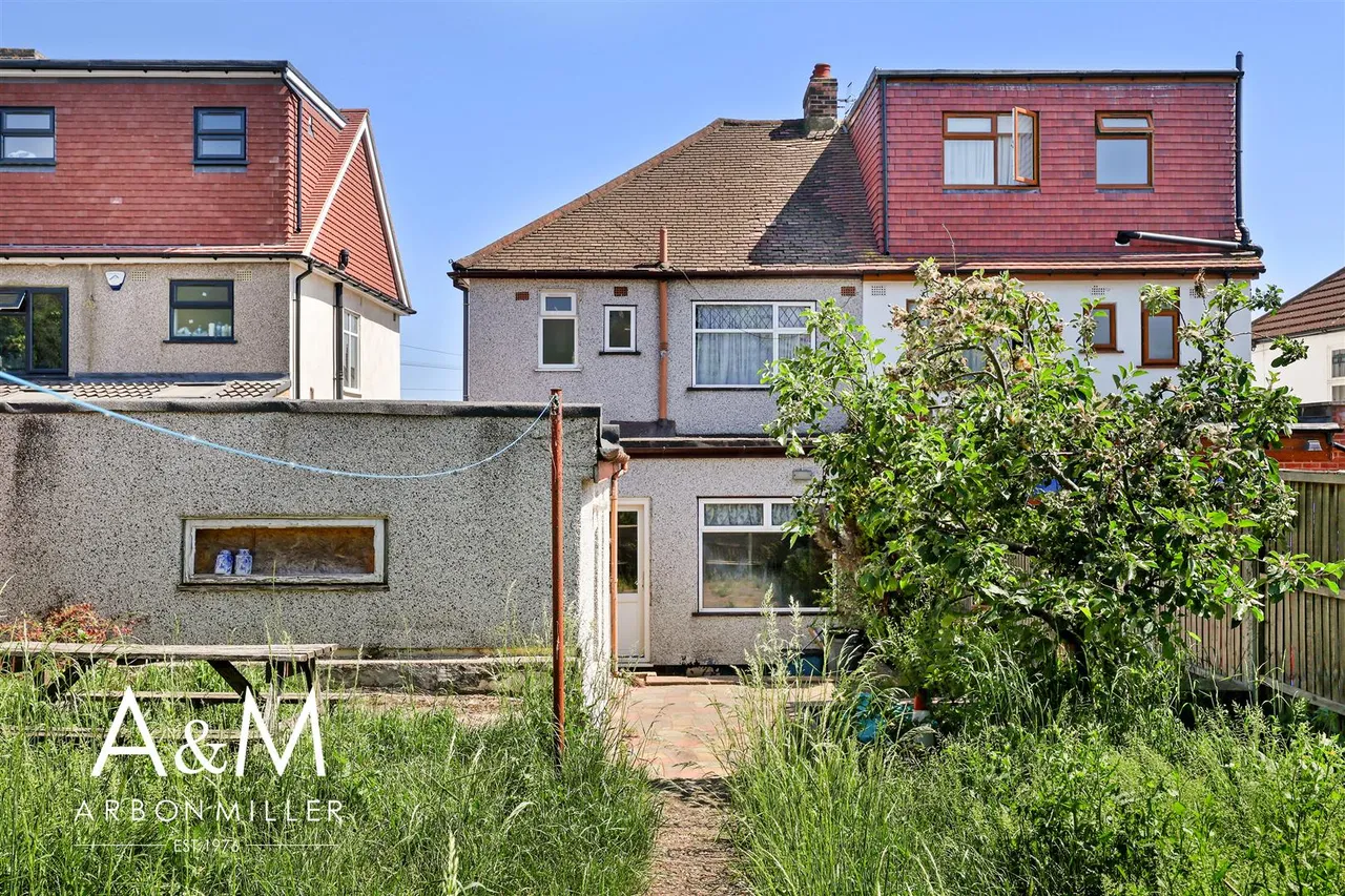 Roding Lane North, Woodford Green, Essex, IG88LJ, photo 22