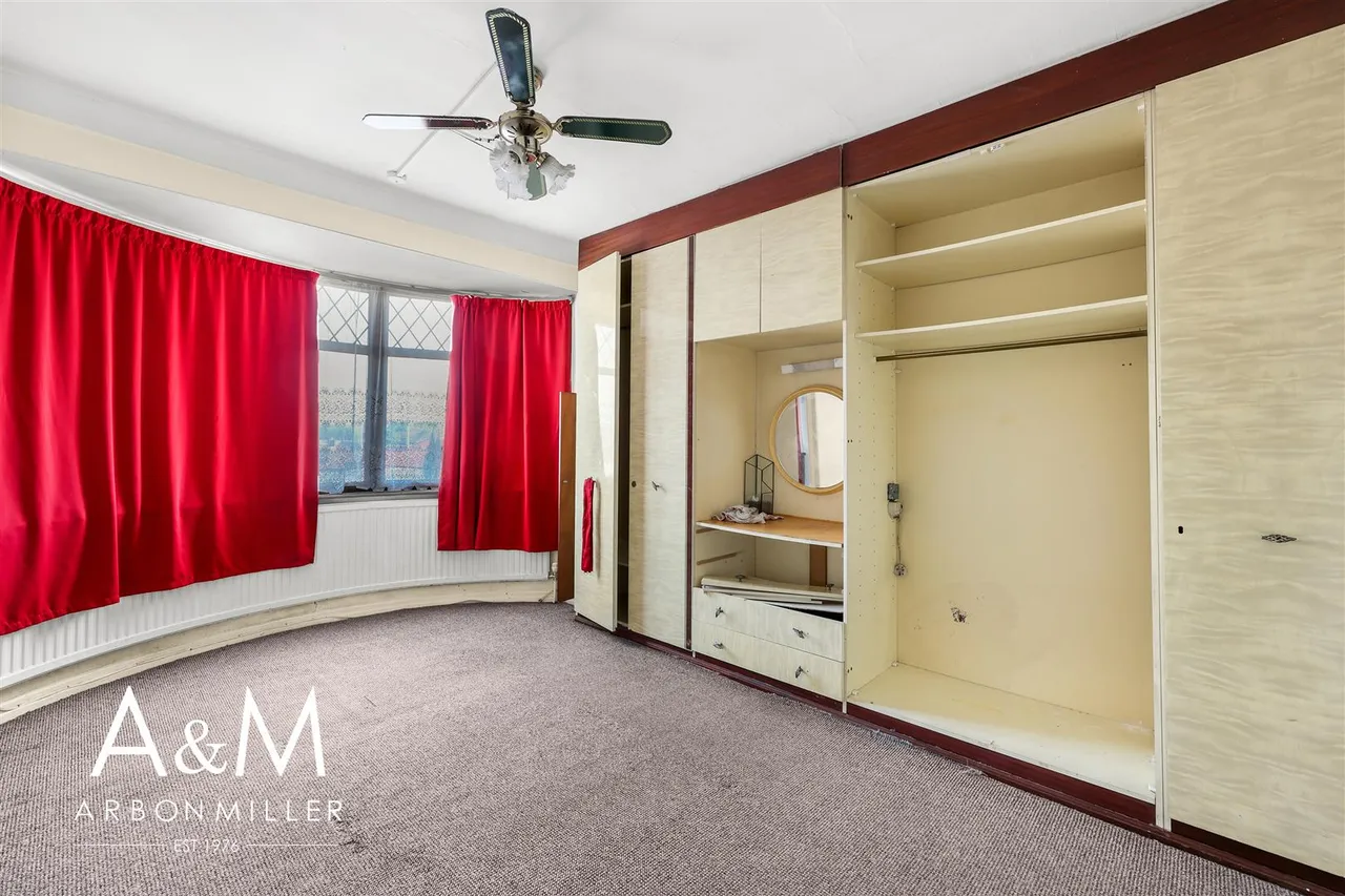 Roding Lane North, Woodford Green, Essex, IG88LJ, photo 13
