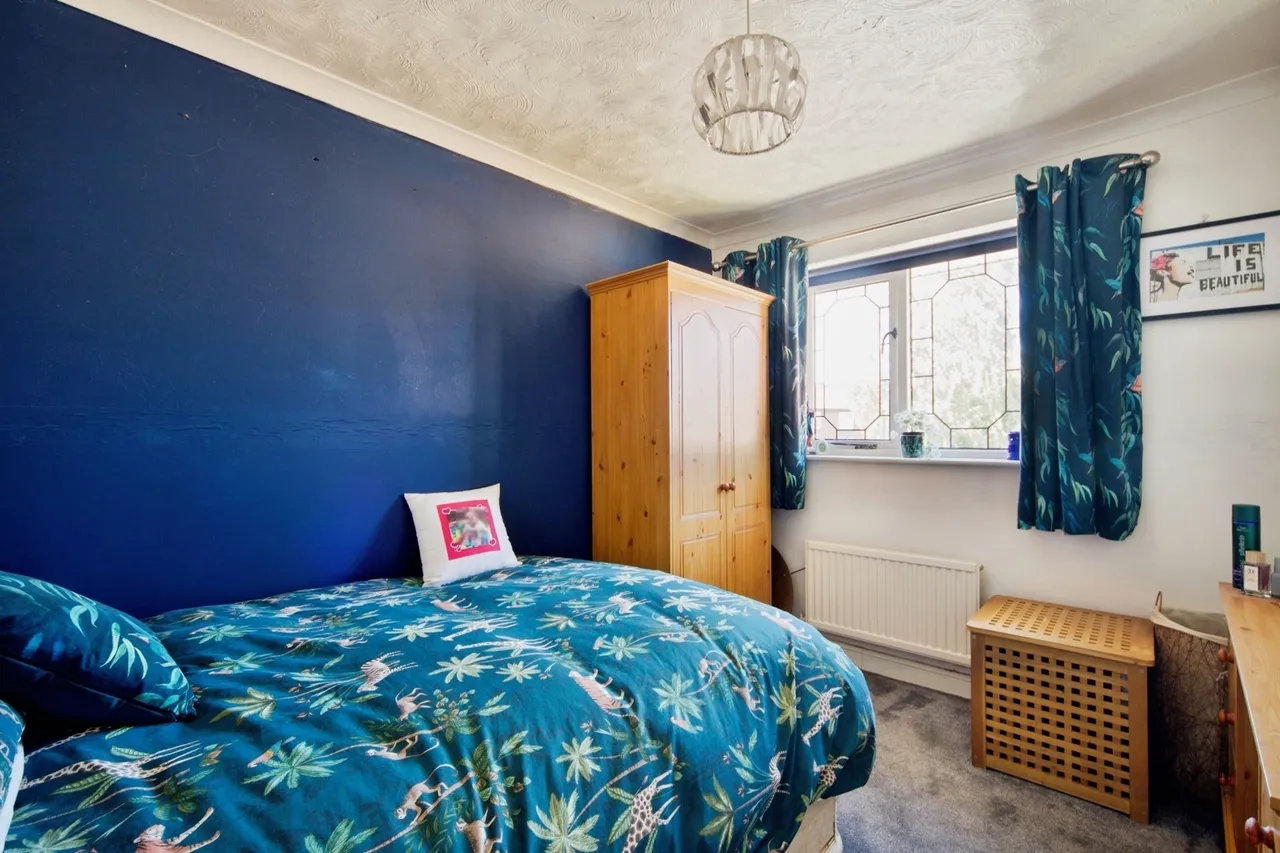 Aragon Close, Romford, RM5, photo 9