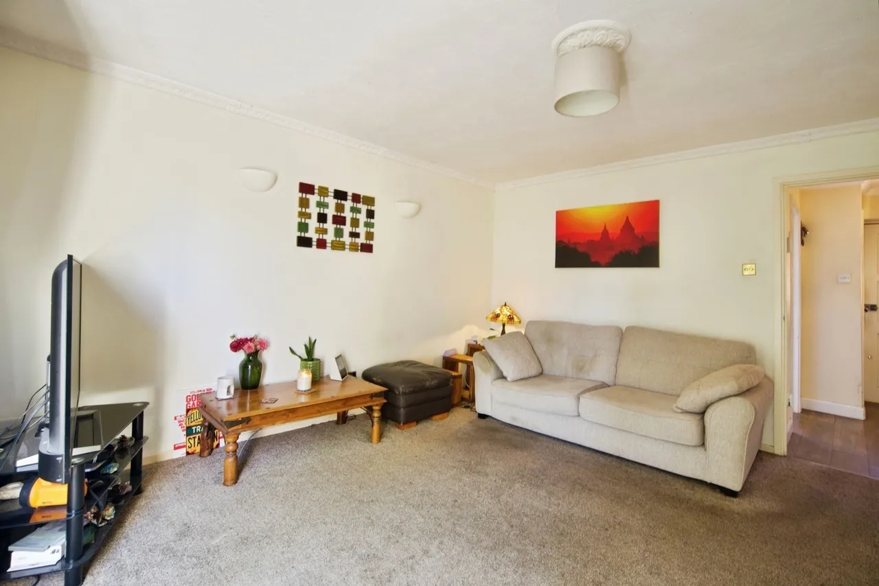 Aragon Close, Romford, RM5, photo 6