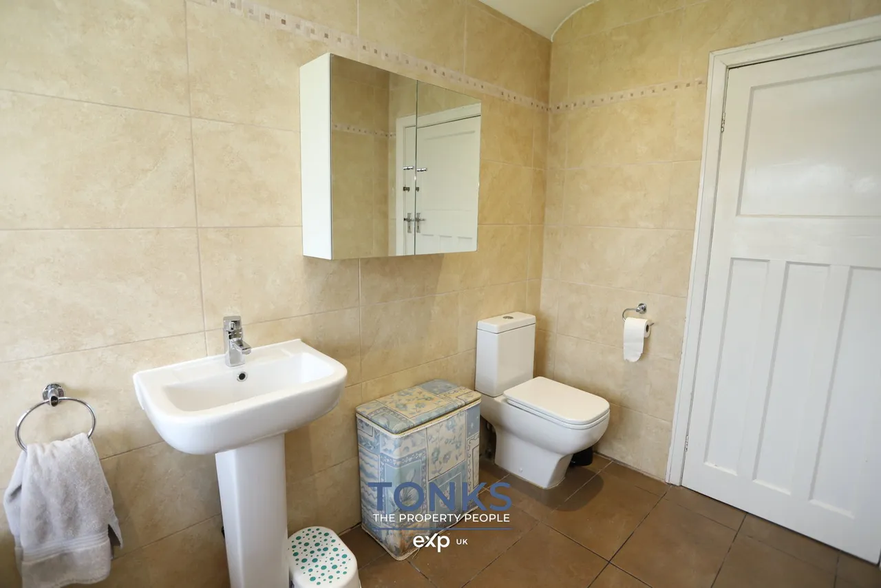 High Haden Crescent, Cradley Heath, B64, photo 18