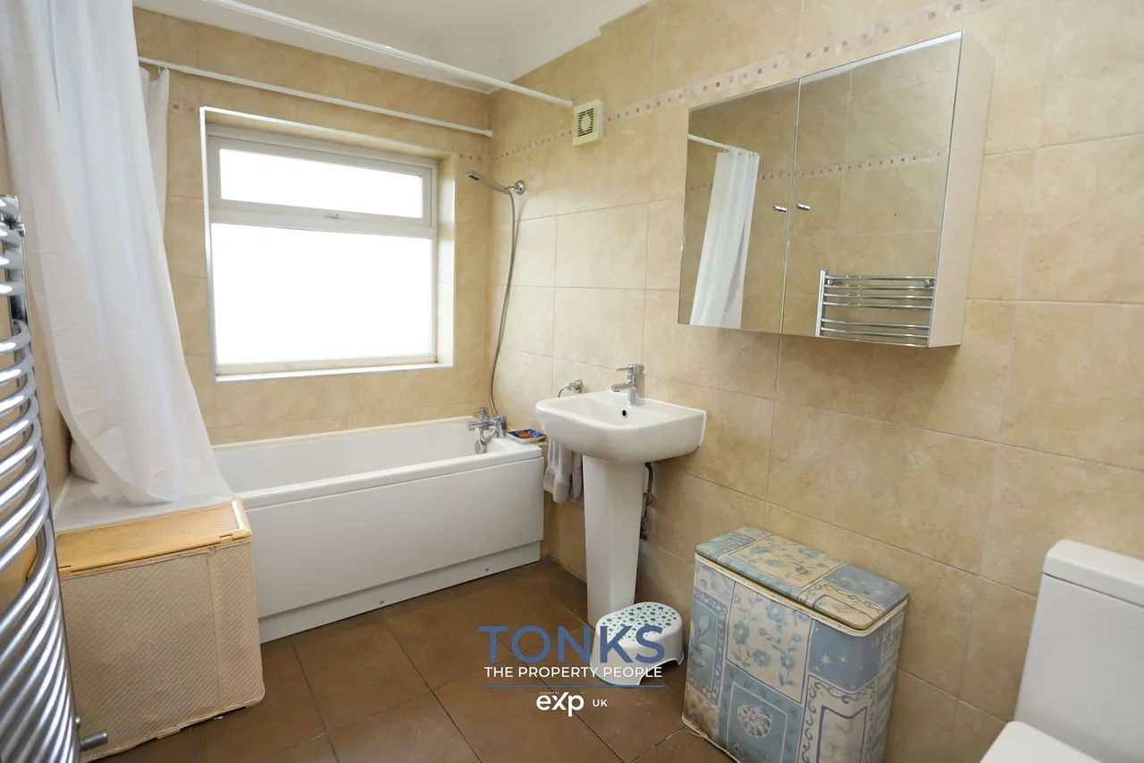 High Haden Crescent, Cradley Heath, B64, photo 17