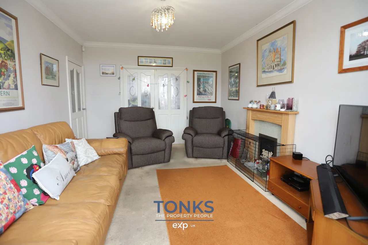 High Haden Crescent, Cradley Heath, B64, photo 5