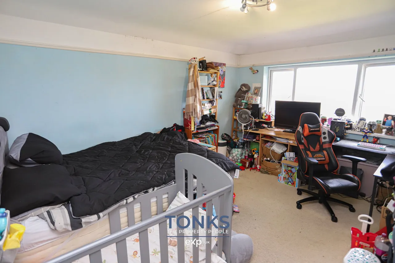 High Haden Crescent, Cradley Heath, B64, photo 15