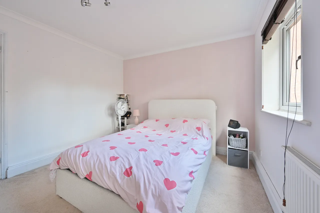 70 Courtlands Close, Watford, photo 9