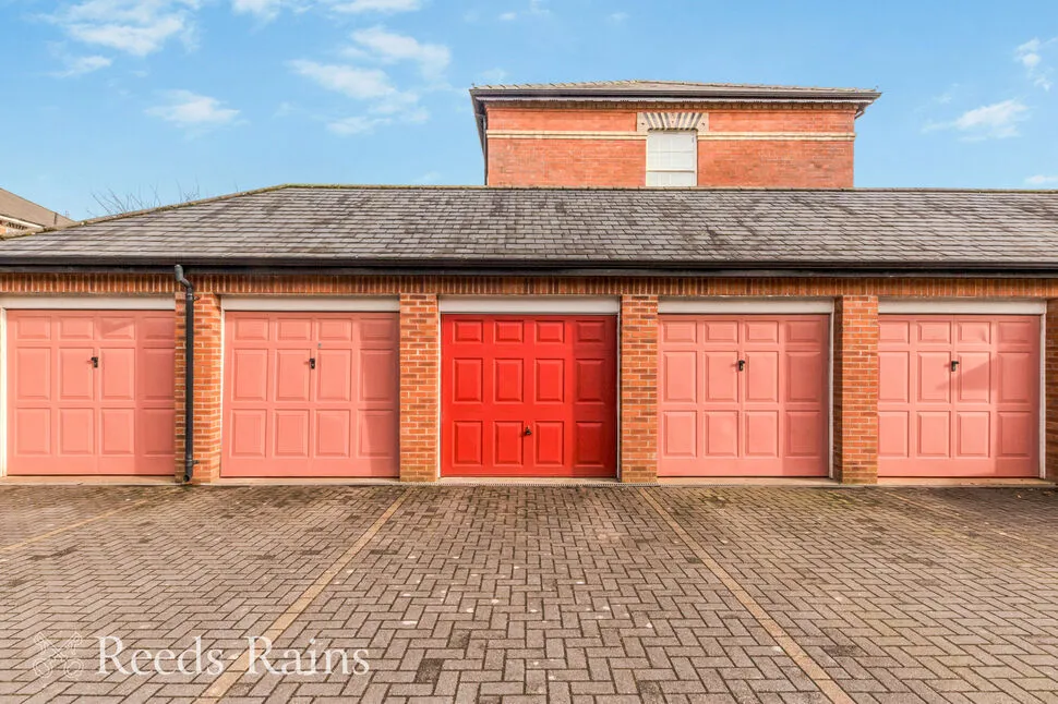 Sandringham House, Kensington Square, Cheshire, SK10, photo 2