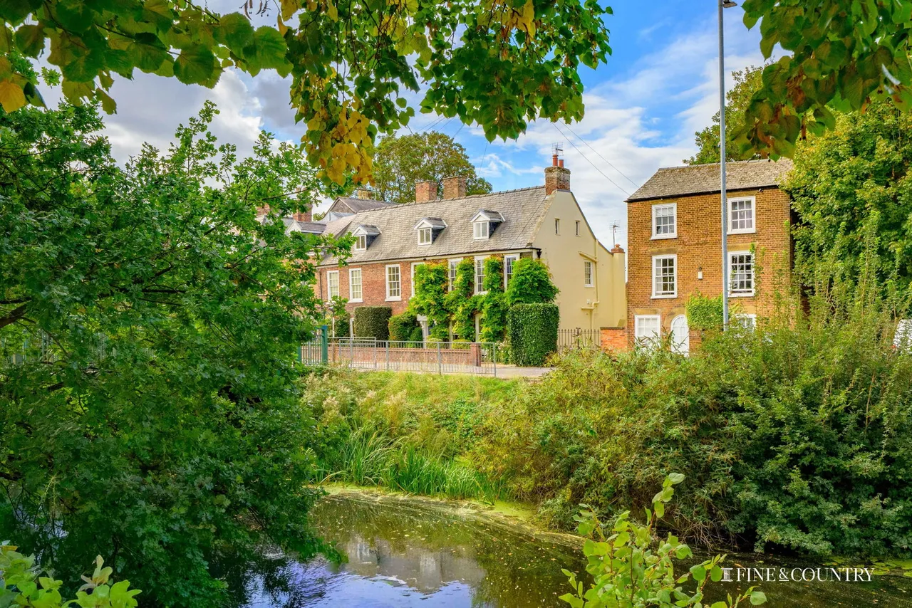 Spalding, photo 36