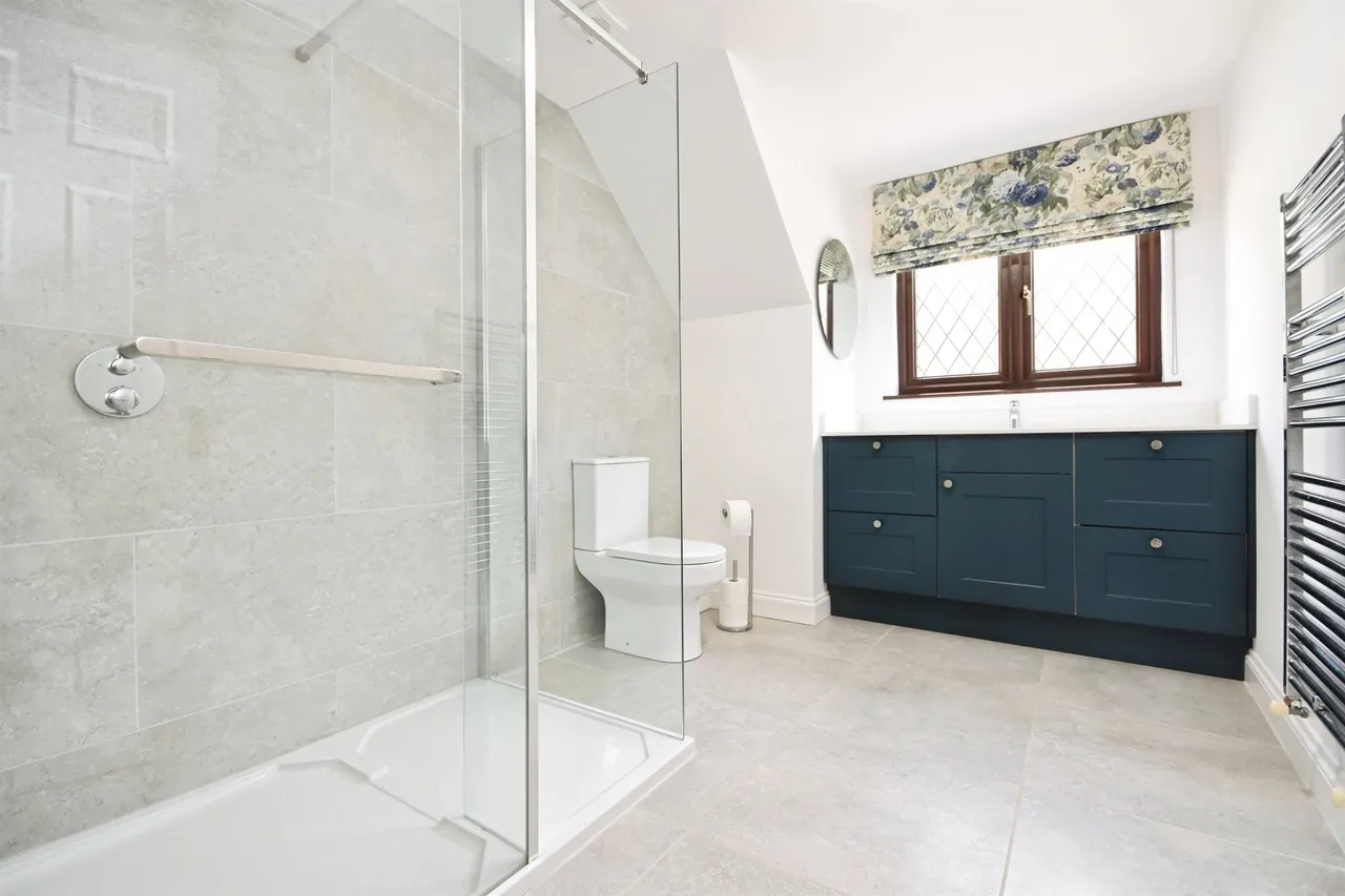 Ashwells Road, Pilgrims Hatch, CM15, photo 15
