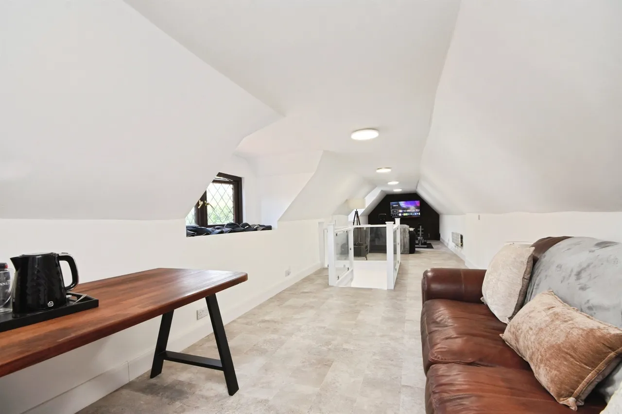 Ashwells Road, Pilgrims Hatch, CM15, photo 27