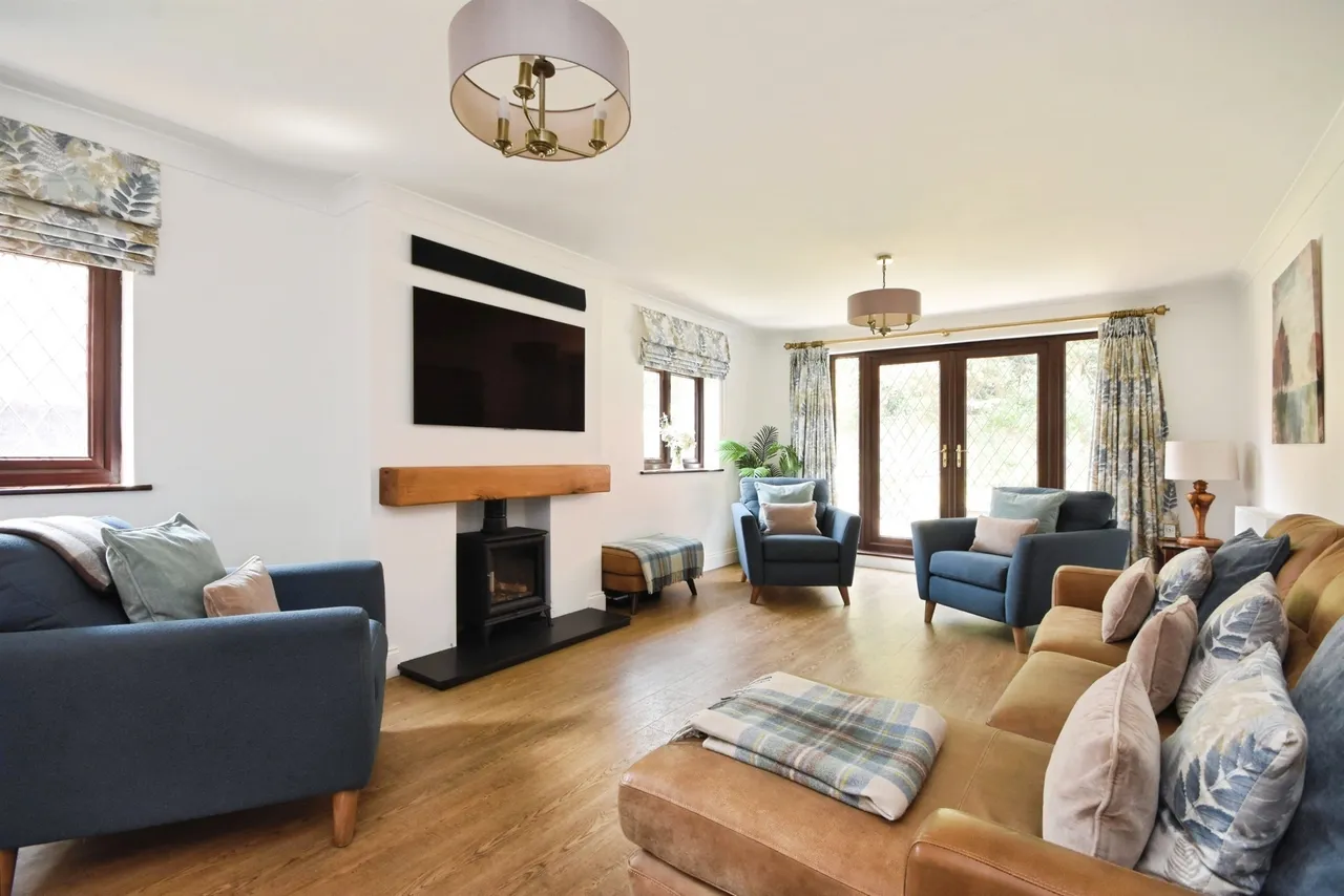 Ashwells Road, Pilgrims Hatch, CM15, photo 8