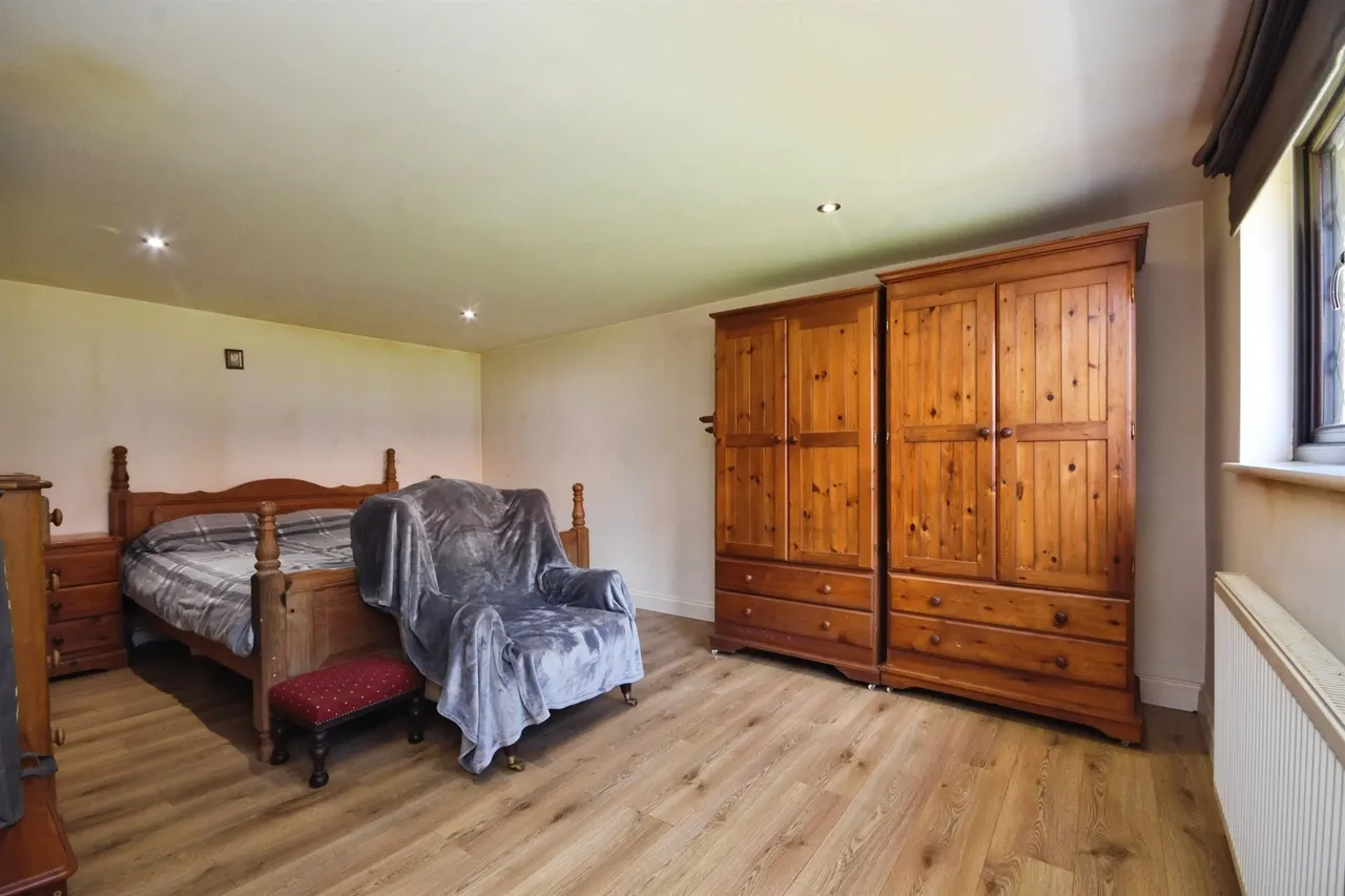 Ashwells Road, Pilgrims Hatch, CM15, photo 26