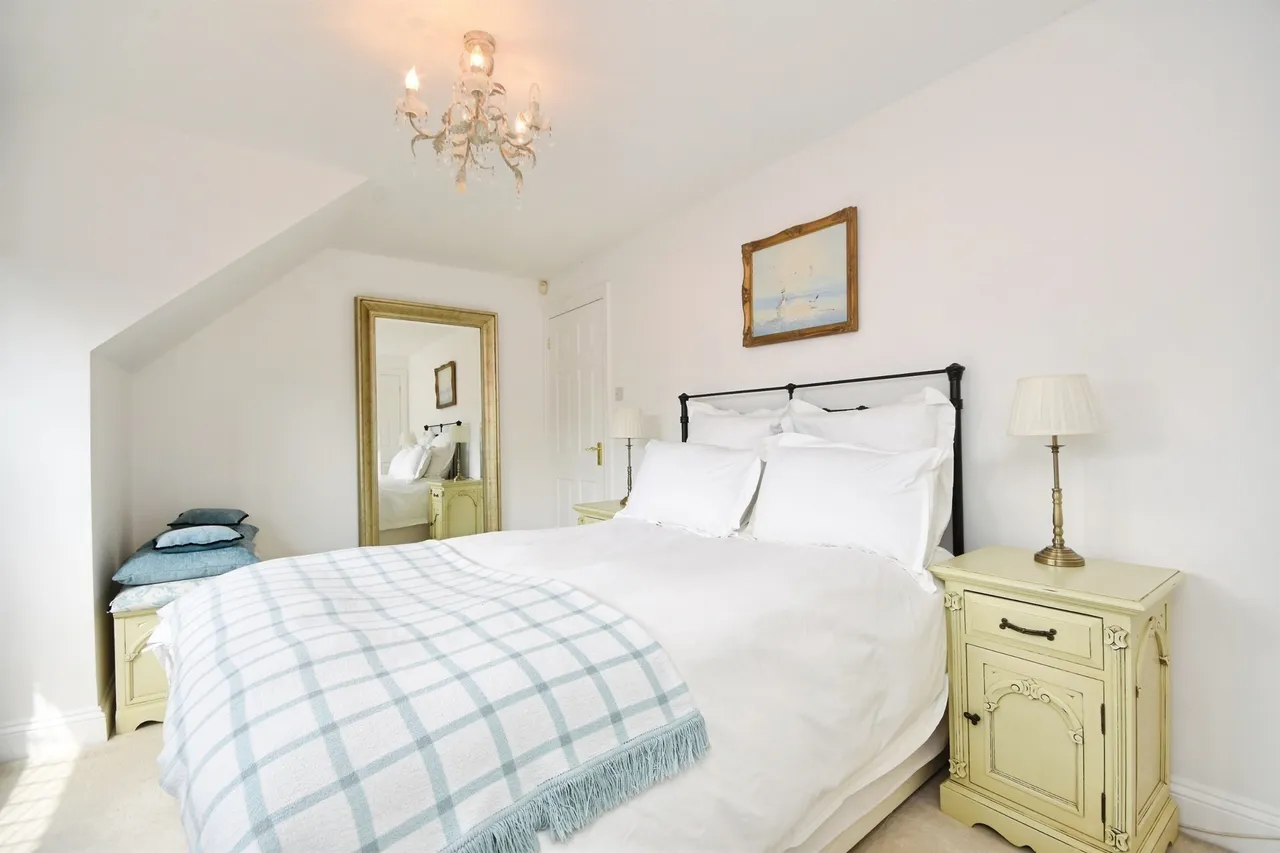 Ashwells Road, Pilgrims Hatch, CM15, photo 18