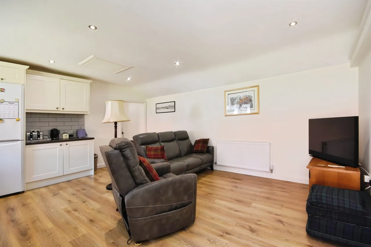 Ashwells Road, Pilgrims Hatch, CM15, photo 24