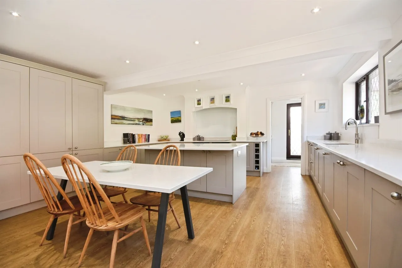 Ashwells Road, Pilgrims Hatch, CM15, photo 5