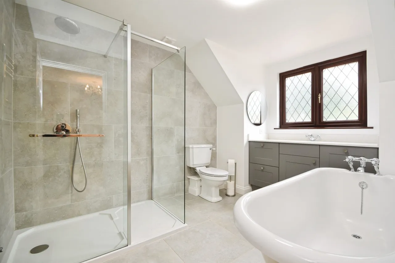 Ashwells Road, Pilgrims Hatch, CM15, photo 17