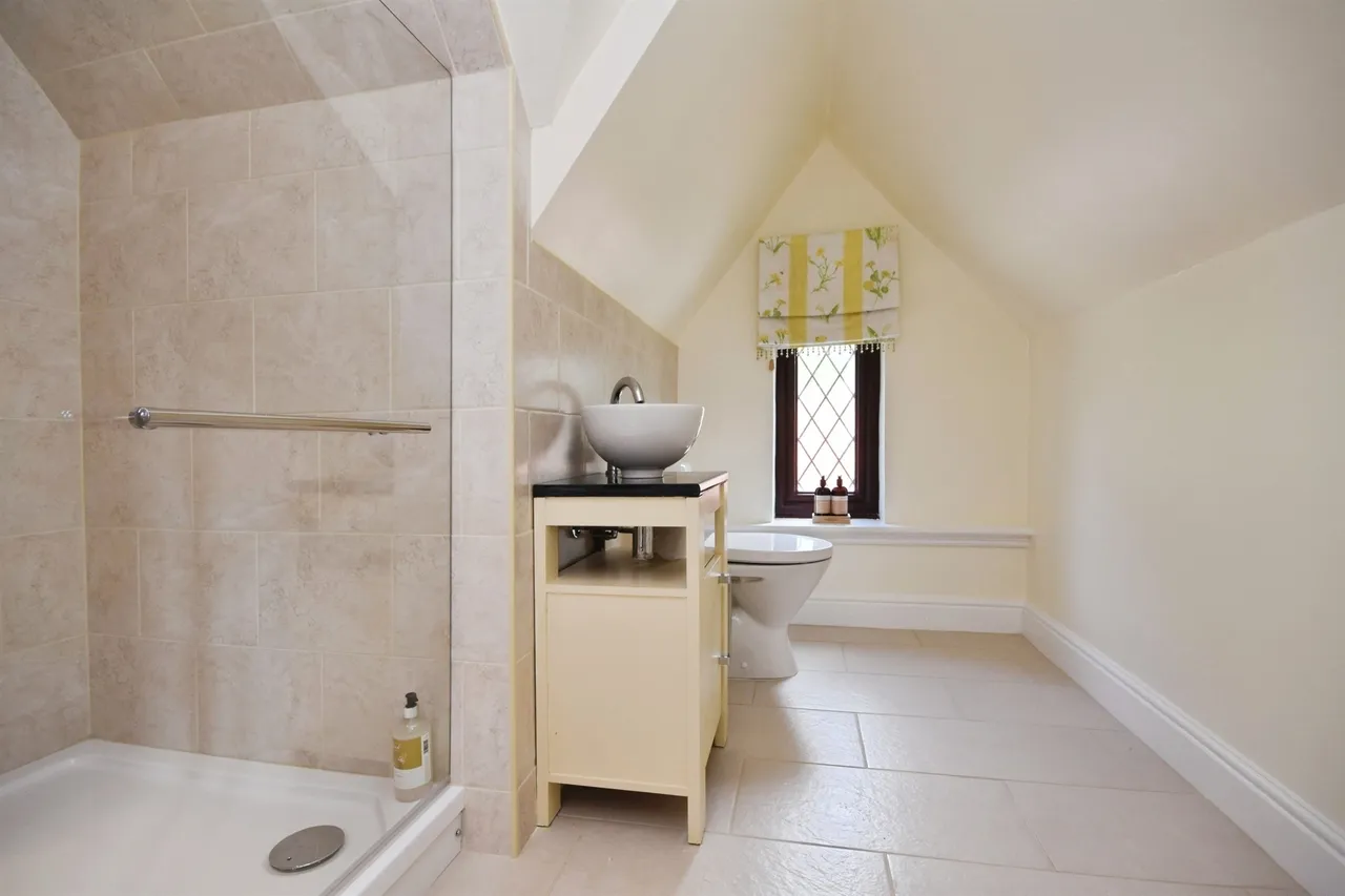 Ashwells Road, Pilgrims Hatch, CM15, photo 21